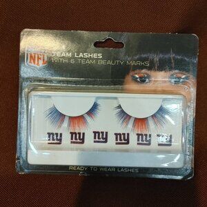 New York Giants Team Lashes Extensions with 6 small "beauty marks"